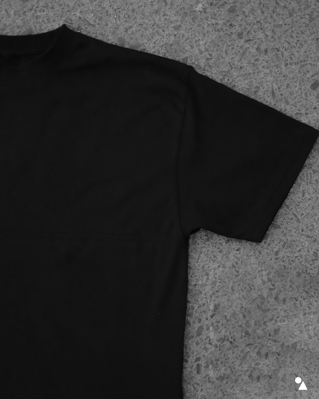 Core Black - Oversized