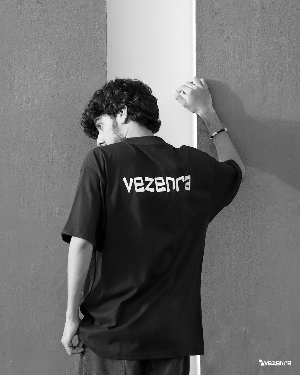 Core Black - Oversized